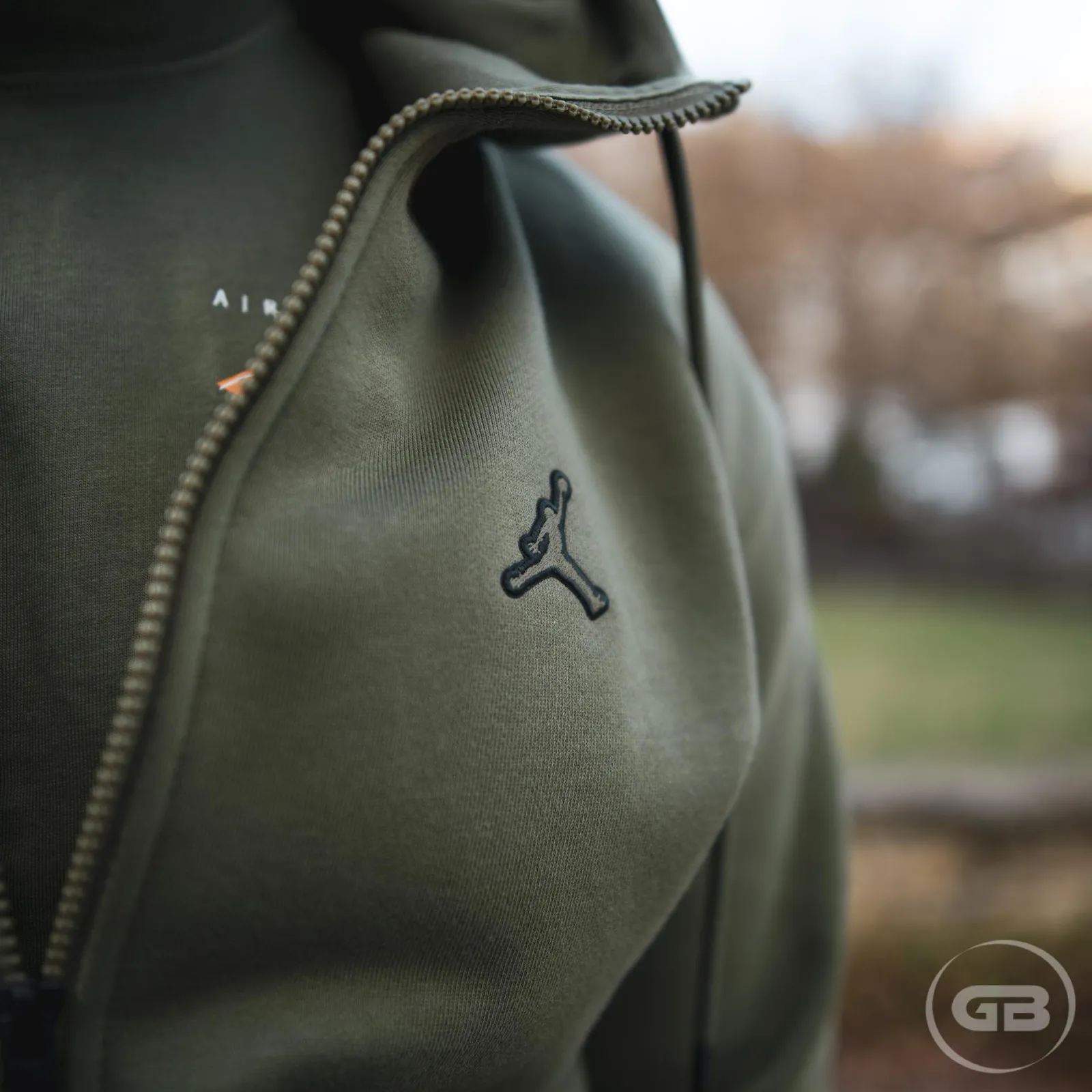 Air Jordan Essentials Fleece Full-Zip Hoodie ''Medium Olive''