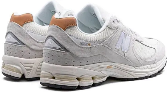 New Balance 2002R 