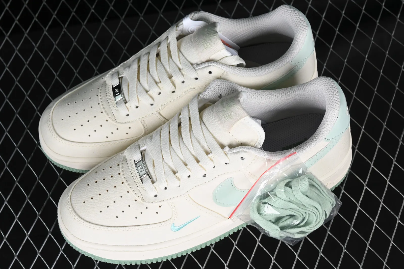 Nike Air Force 1 07 Low Sail Off White Green ME0112-555