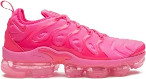 Nike Air Vapormax Plus Hyper Pink sneakers