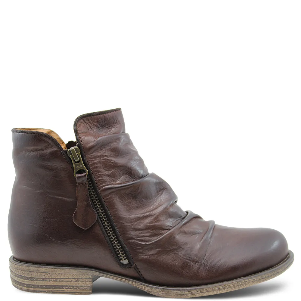 WILLET WOMENS FLAT BOOT